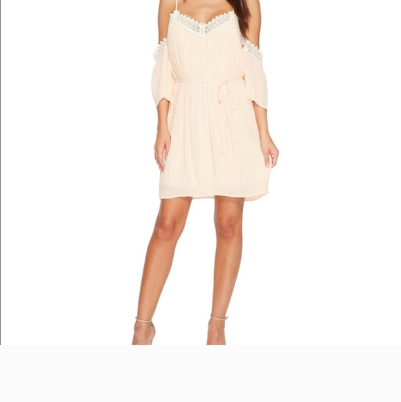 Romeo Juliet pleated Cold Shoulder Lace Trim Dress - Picture 2 of 13